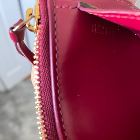 Authentic Louis Vuitton Fuschia monogram canvas zippered card holder wallet - Picture 3 of 7